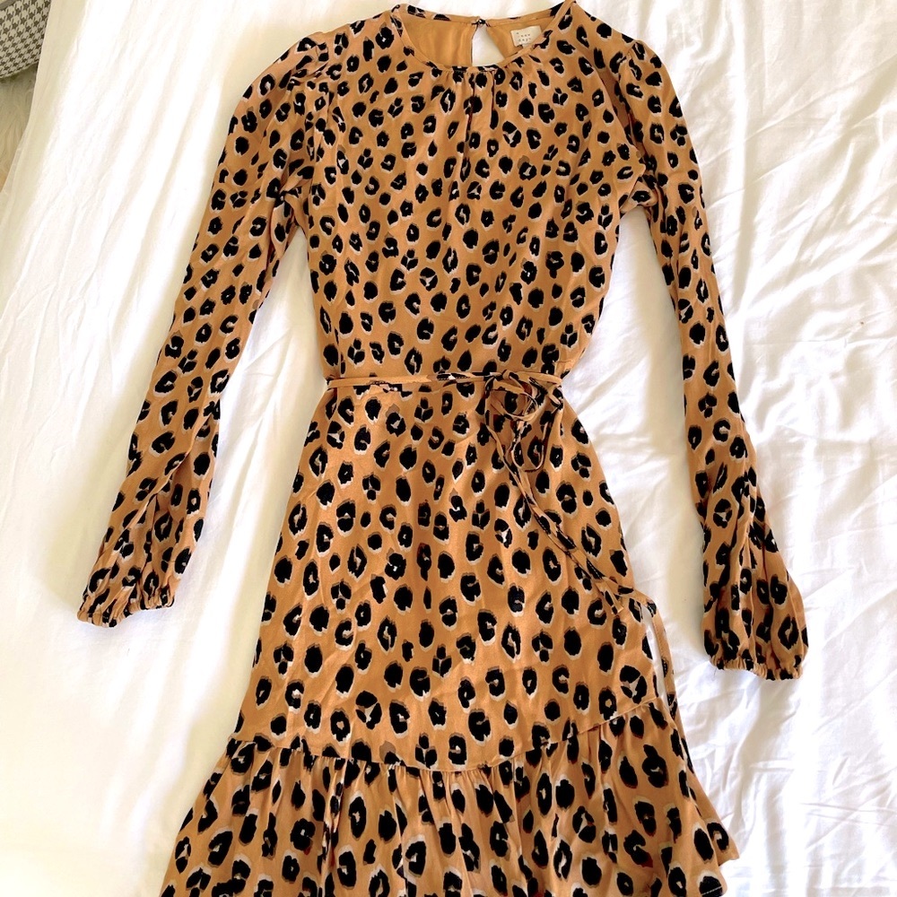 A new day leopard print tie waist long sleeve dress size XS